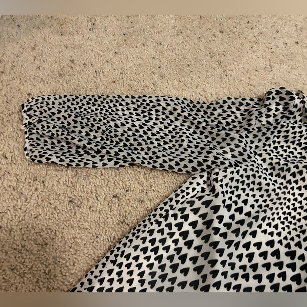 J. Crew Black and White Ruffle Heart Patterned Blouse - Picture 10 of 11